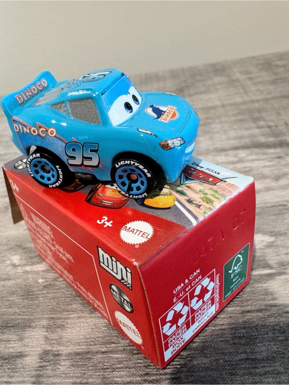 Disney Pixar Cars Mini Series 1 Dinoco Lightning McQueen Mattel New